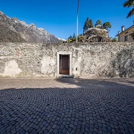 Piazza Castello Lt