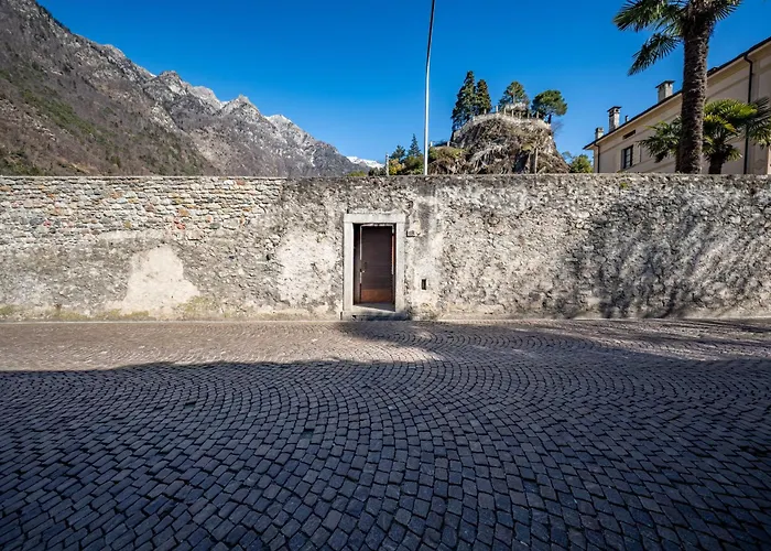 Piazza Castello Lt
